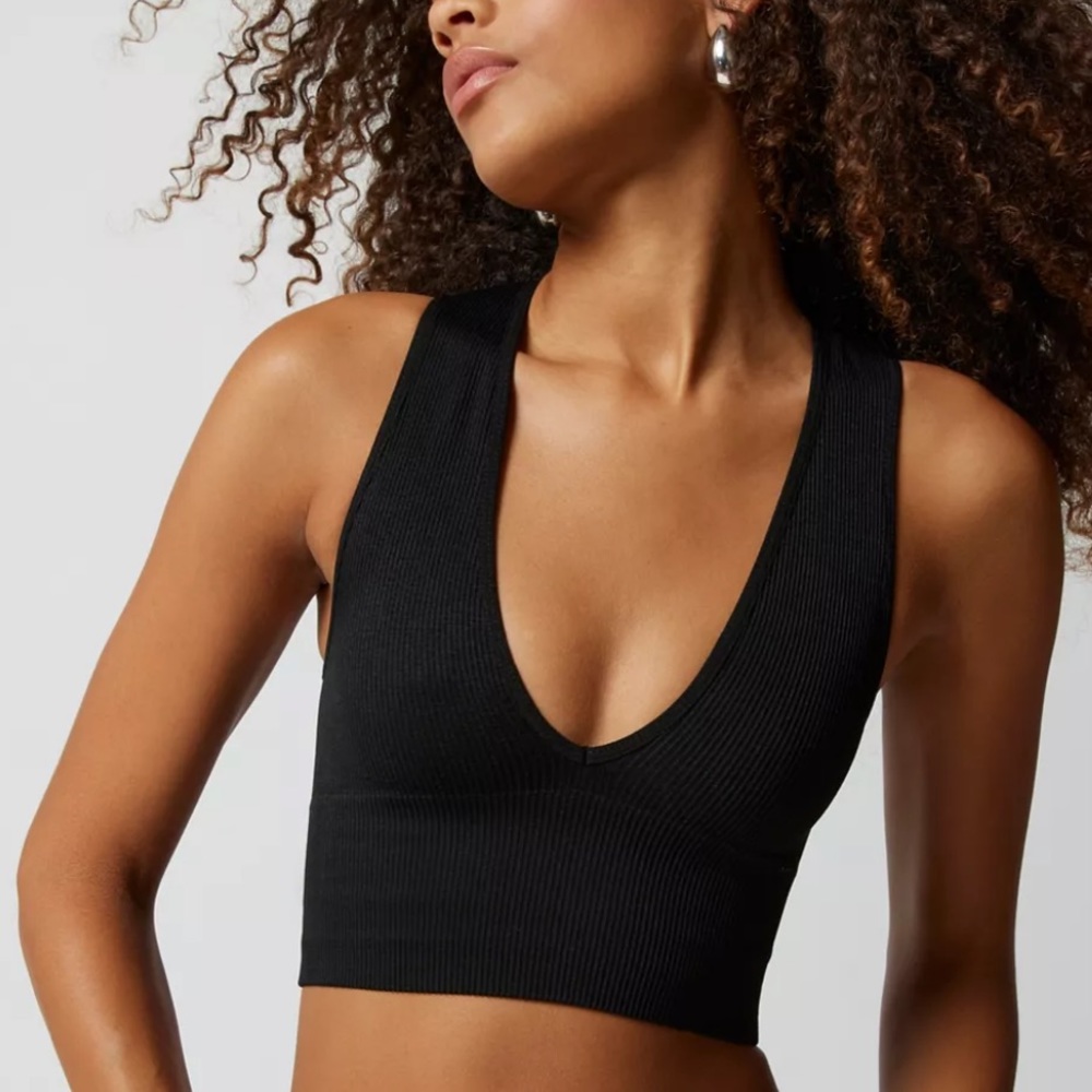 Urban Outfitters Out From Under Hailey Seamless Plunge Bra Top